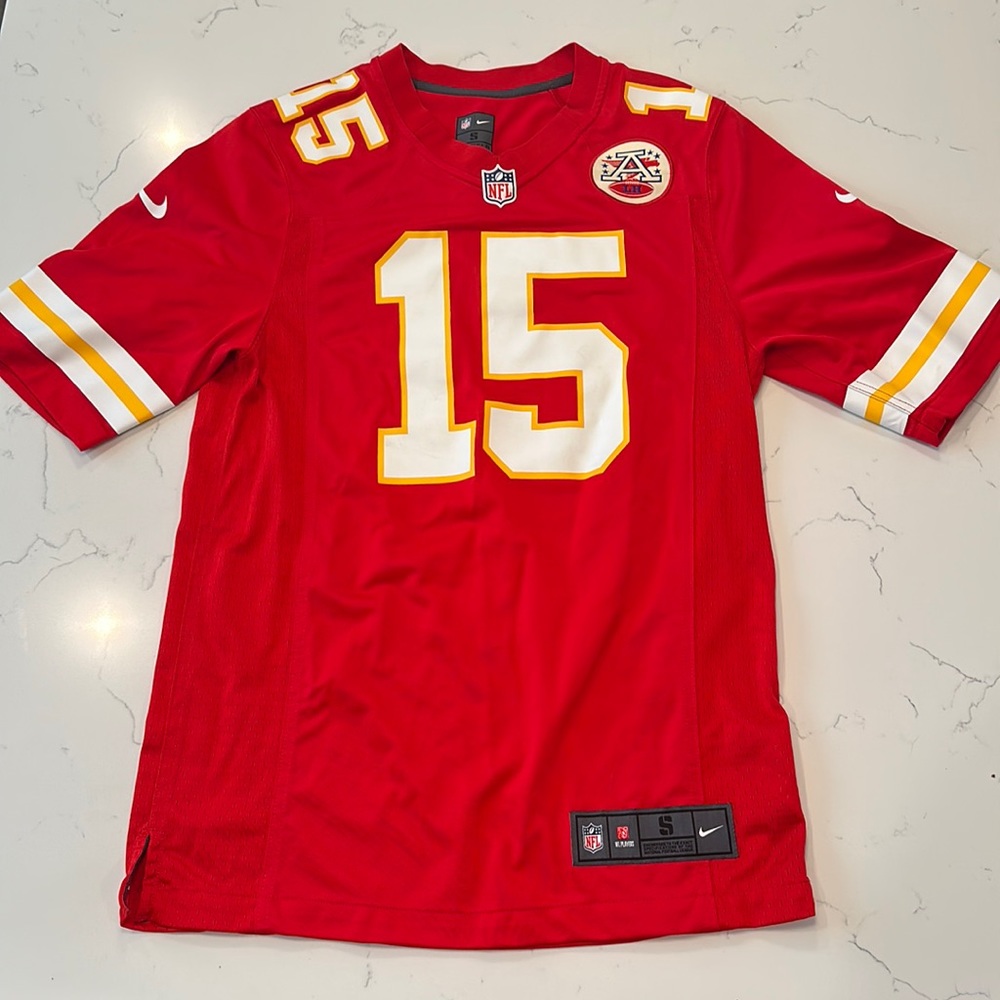 Chiefs Mahomes Jersey - Size Small